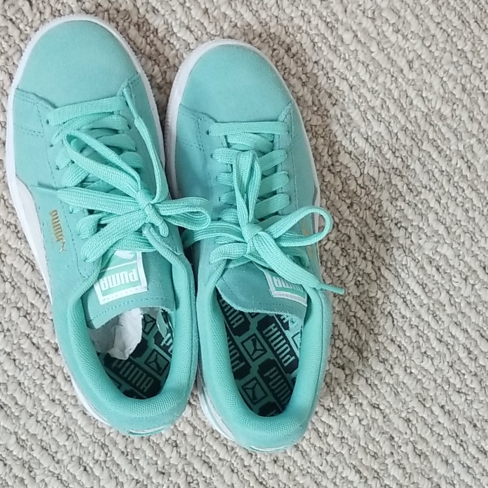 Shoes - Picture 1 of 2